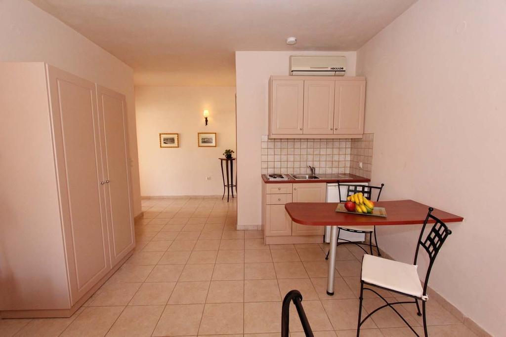 Lambrinos Suites Platanés Exterior foto